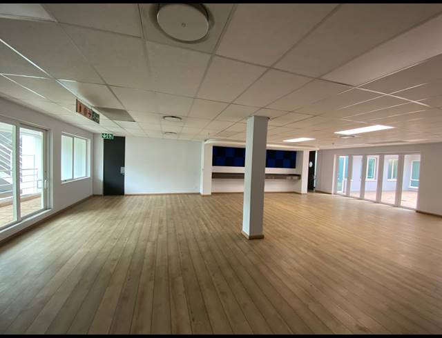 907M² OFFICE TO LET IN SANDTON CENTRAL